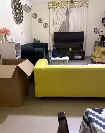 Wohn Klaar eigendom 2 Schlafzimmer U/F Wohnung  zu vermieten in Doha #17310 - 1  image 