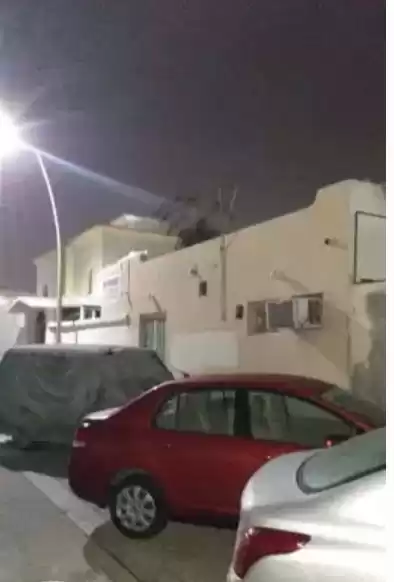 Residential Ready Property 3 Bedrooms U/F Standalone Villa  for sale in Al Sadd , Doha #17333 - 1  image 