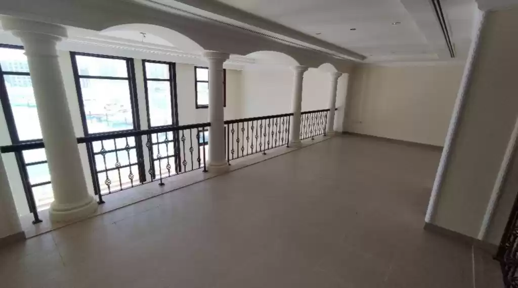 Résidentiel Propriété prête 4 chambres S / F Maison de ville  à vendre au Al-Sadd , Doha #17354 - 1  image 