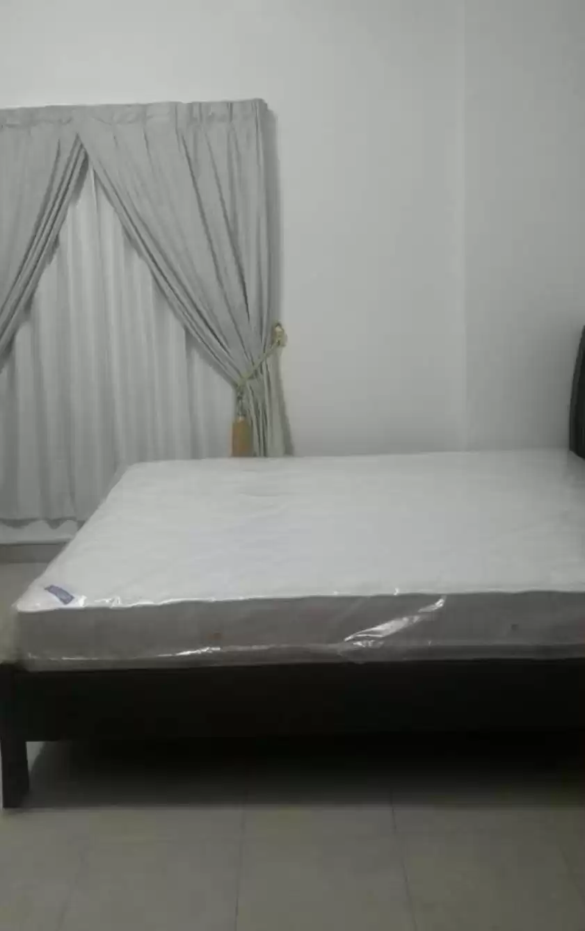住宅 就绪物业 1 间卧室 楼/楼 公寓  出租 在 萨德 , 多哈 #17383 - 1  image 
