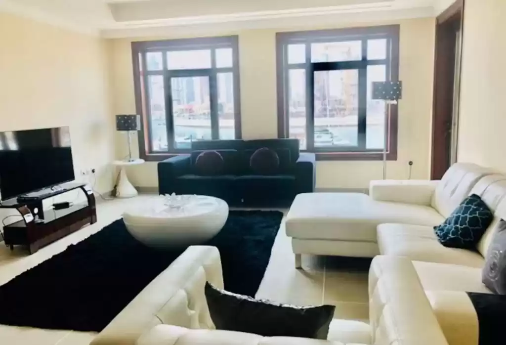 Wohn Klaar eigendom 2 Schlafzimmer F/F Stadthaus  zu vermieten in Al Sadd , Doha #17403 - 1  image 