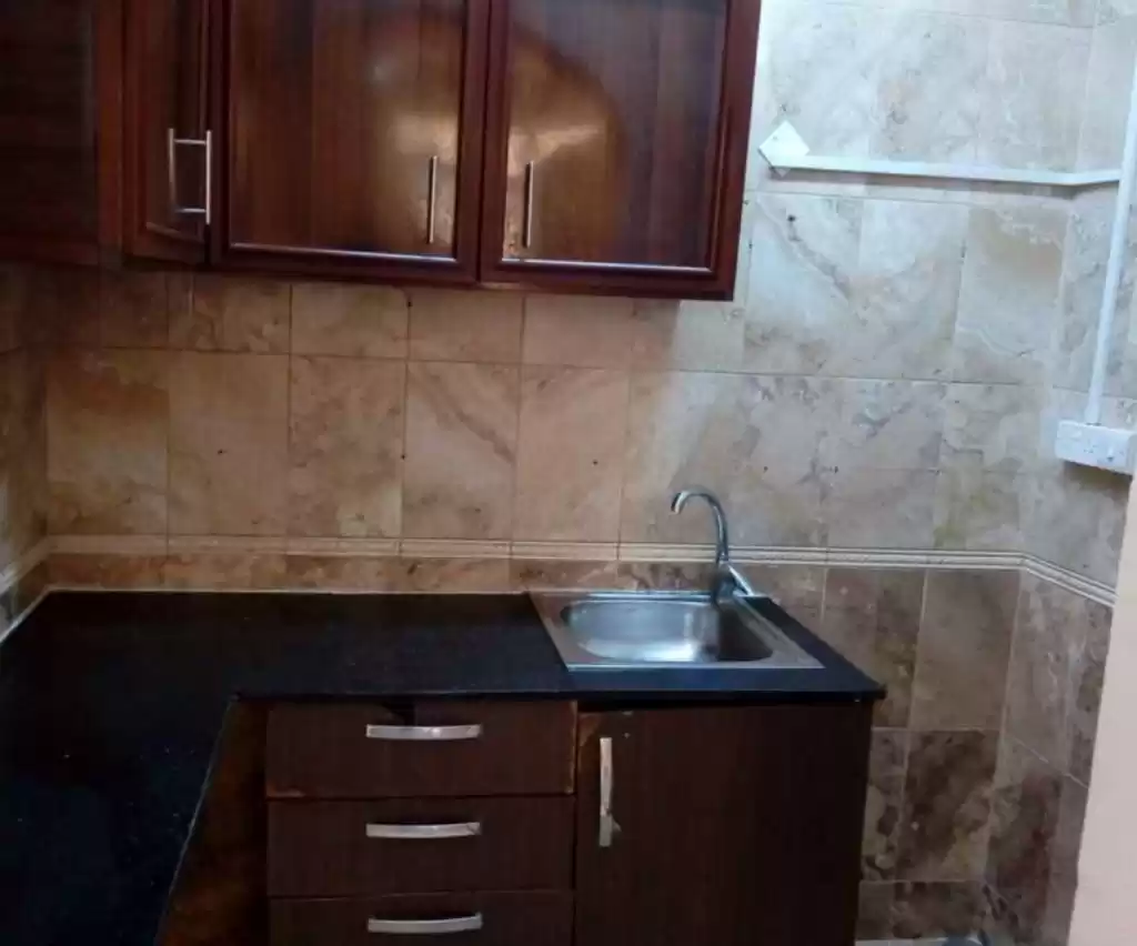 住宅 就绪物业 1 间卧室 U/F 公寓  出租 在 萨德 , 多哈 #17488 - 1  image 