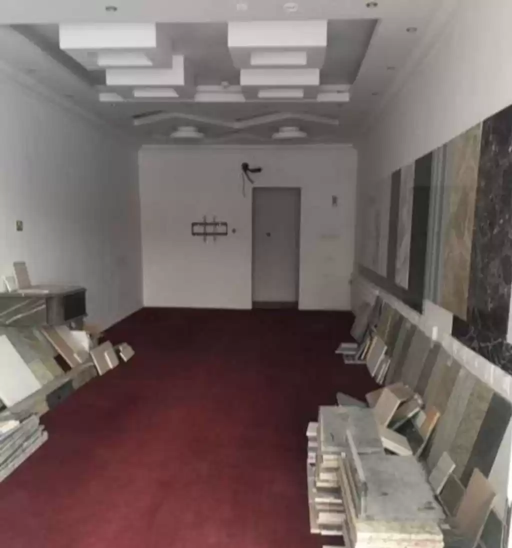 商业的 就绪物业 楼/楼 店铺  出租 在 萨德 , 多哈 #17509 - 1  image 