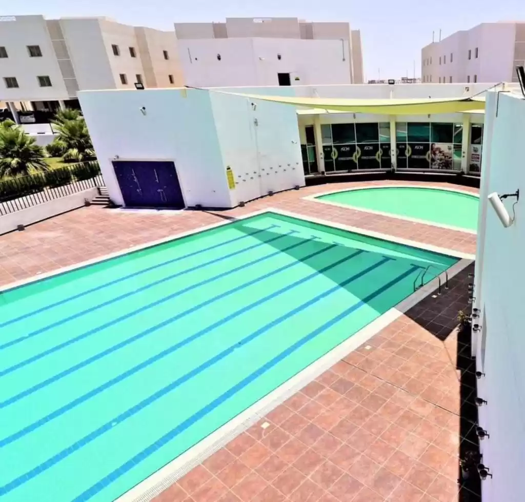 Residencial Listo Propiedad 5 habitaciones S / F Villa en Compound  alquiler en Doha #17780 - 1  image 