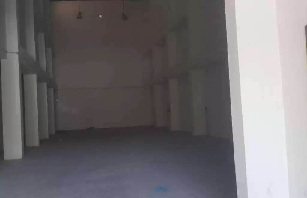 تجاری املاک آماده U/F انبار  برای اجاره که در دوحه #17790 - 1  image 