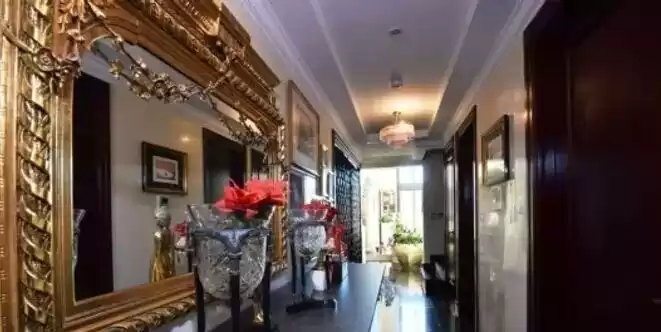 Residential Ready Property 4 Bedrooms F/F Townhouse  for sale in Al Sadd , Doha #17792 - 1  image 