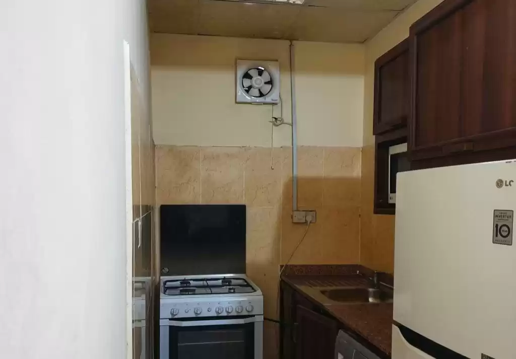 yerleşim Hazır Mülk 1 yatak odası F/F Apartman  kiralık içinde Al Sadd , Doha #17819 - 1  image 