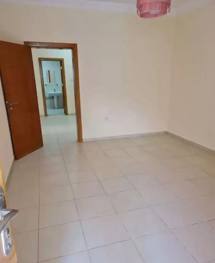 مسکونی املاک آماده 6+ اتاق خواب خدمتکار U/F ویلای مستقل  برای فروش که در دوحه #17962 - 1  image 