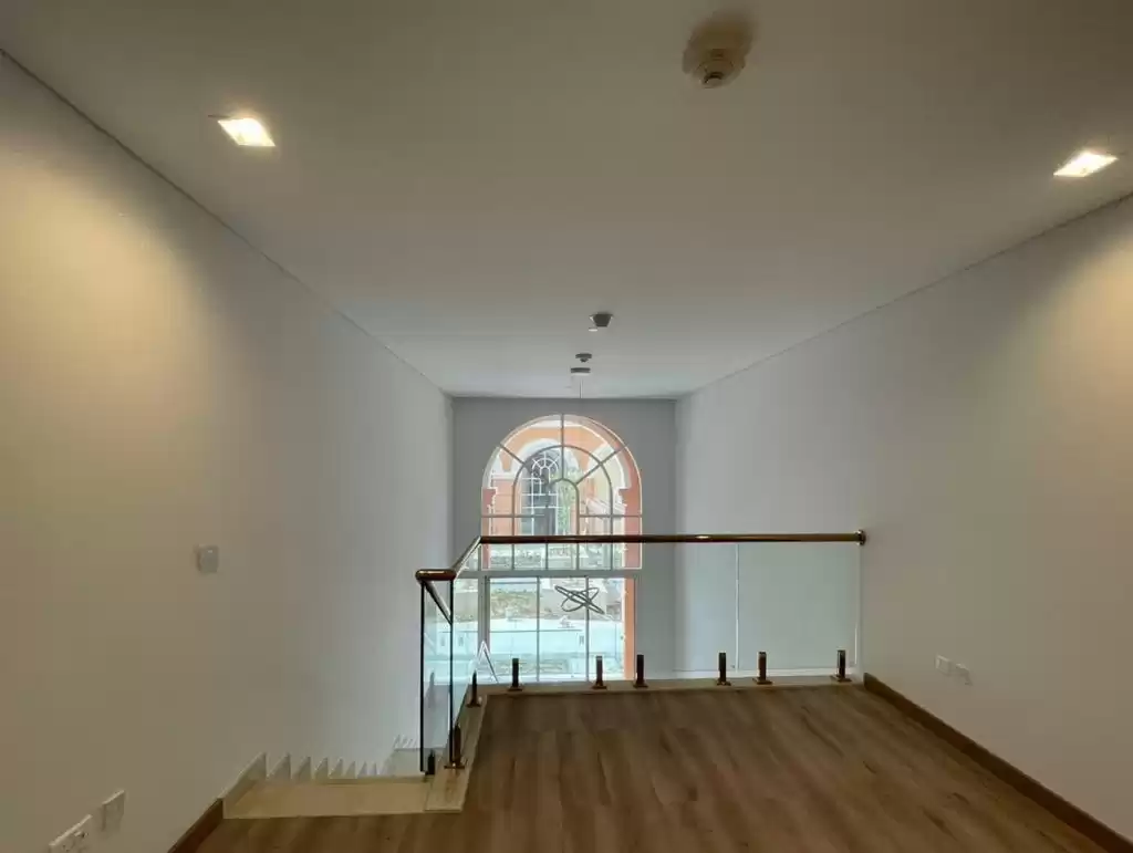 Wohn Klaar eigendom 1 Schlafzimmer S/F Wohnung  zu vermieten in Doha #18047 - 1  image 