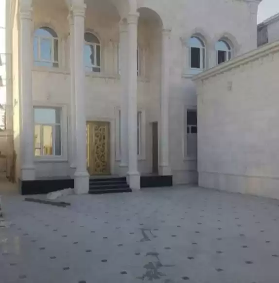 Residential Ready Property 7+ Bedrooms U/F Standalone Villa  for sale in Al Sadd , Doha #18095 - 1  image 