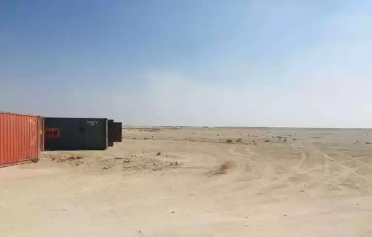 Kara Hazır Mülk Karma Kullanım Arazisi  kiralık içinde Al Sadd , Doha #18134 - 1  image 