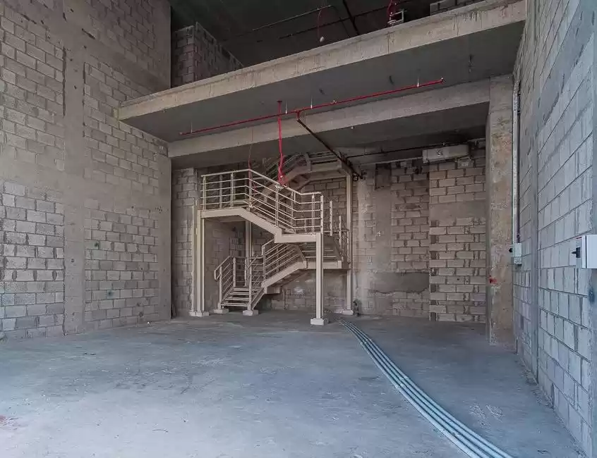 Reklam Kabuk ve Çekirdek U/F Ofis  kiralık içinde Doha #18174 - 1  image 