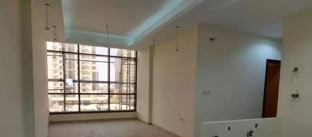 Mixte Utilisé Propriété prête 2 chambres F / F Appartement  à vendre au Al-Sadd , Doha #18196 - 1  image 