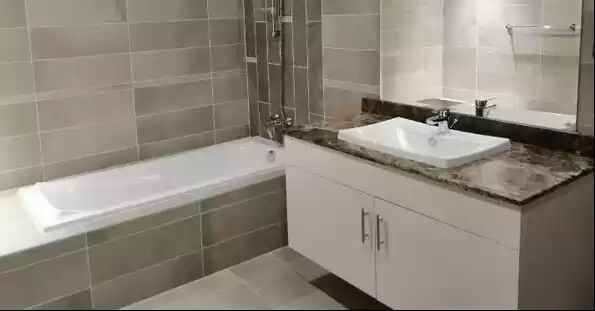 Wohn Klaar eigendom 2 Schlafzimmer S/F Wohnung  zu verkaufen in Al Sadd , Doha #18206 - 1  image 