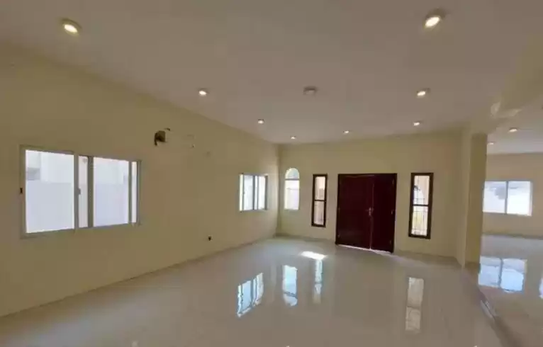 Mixte Utilisé Propriété prête 6 chambres U / f Villa autonome  a louer au Doha #18302 - 1  image 