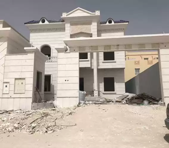 Residential Ready Property 7+ Bedrooms U/F Standalone Villa  for sale in Al Sadd , Doha #18320 - 1  image 