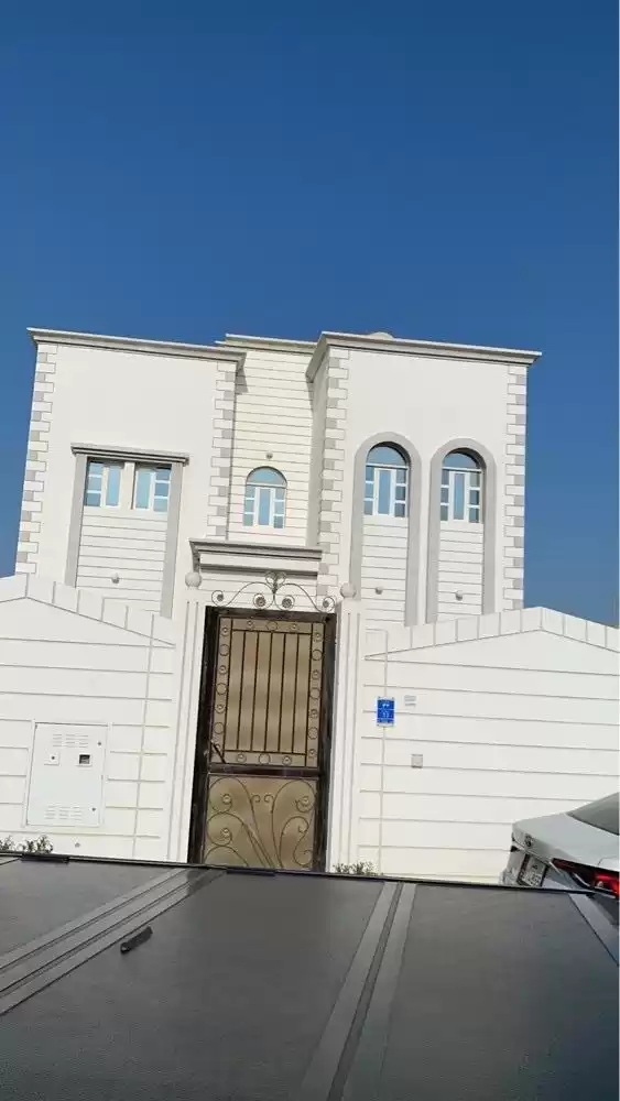 مسکونی املاک آماده 5 اتاق خواب U/F ویلای مستقل  برای فروش که در دوحه #18357 - 1  image 