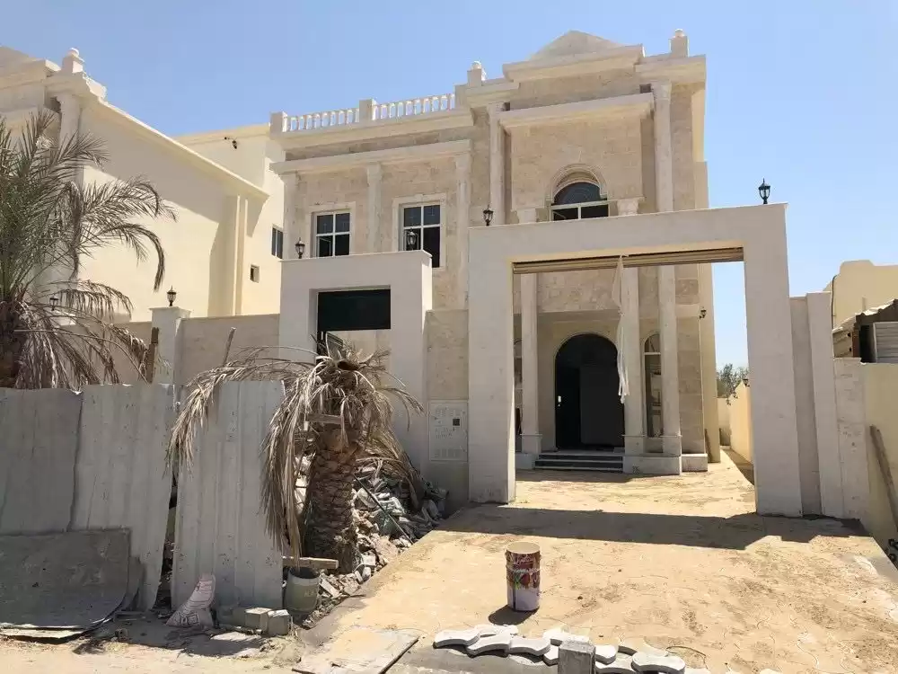 住宅 就绪物业 7+ 卧室 U/F 独立别墅  出售 在 多哈 #18365 - 1  image 