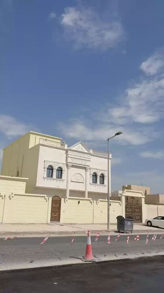 مسکونی املاک آماده 7 اتاق خواب U/F ویلای مستقل  برای فروش که در دوحه #18383 - 1  image 