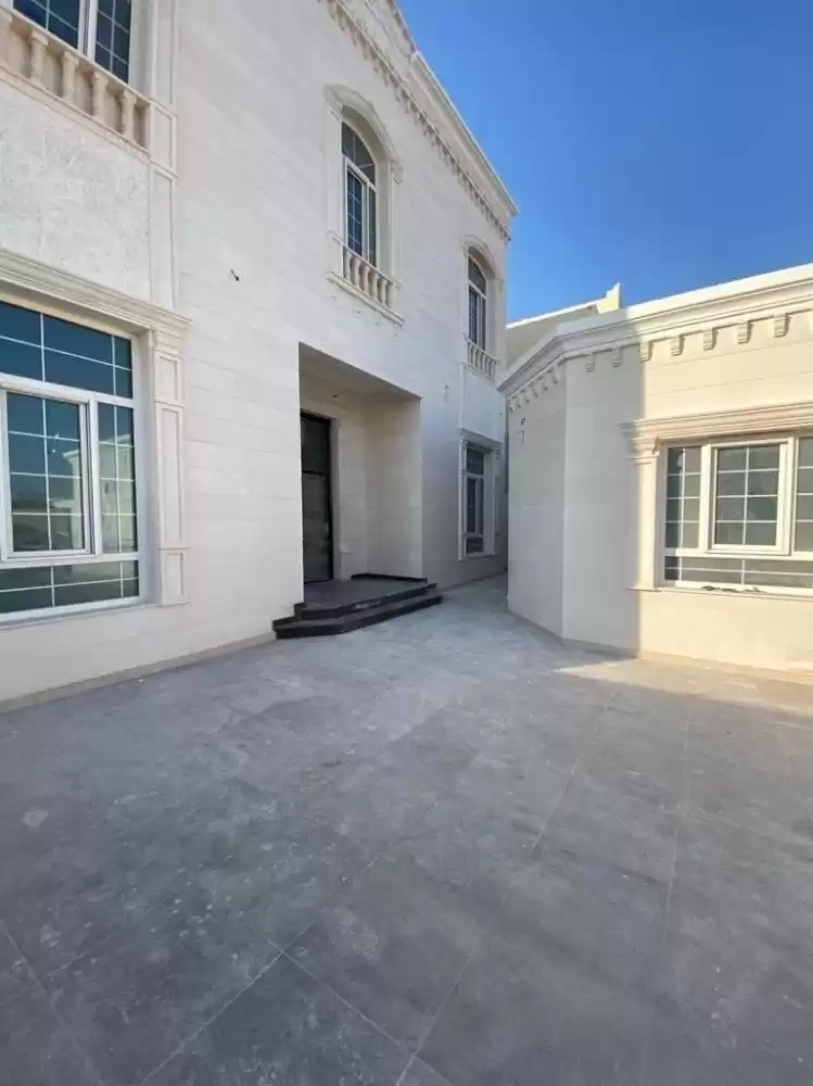 Residencial Listo Propiedad 7+ habitaciones U / F Villa Standerlone  venta en al-sad , Doha #18406 - 1  image 