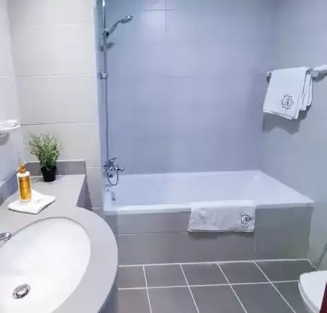 Résidentiel Propriété prête 3 chambres F / F Appartement  a louer au Al-Sadd , Doha #18409 - 1  image 