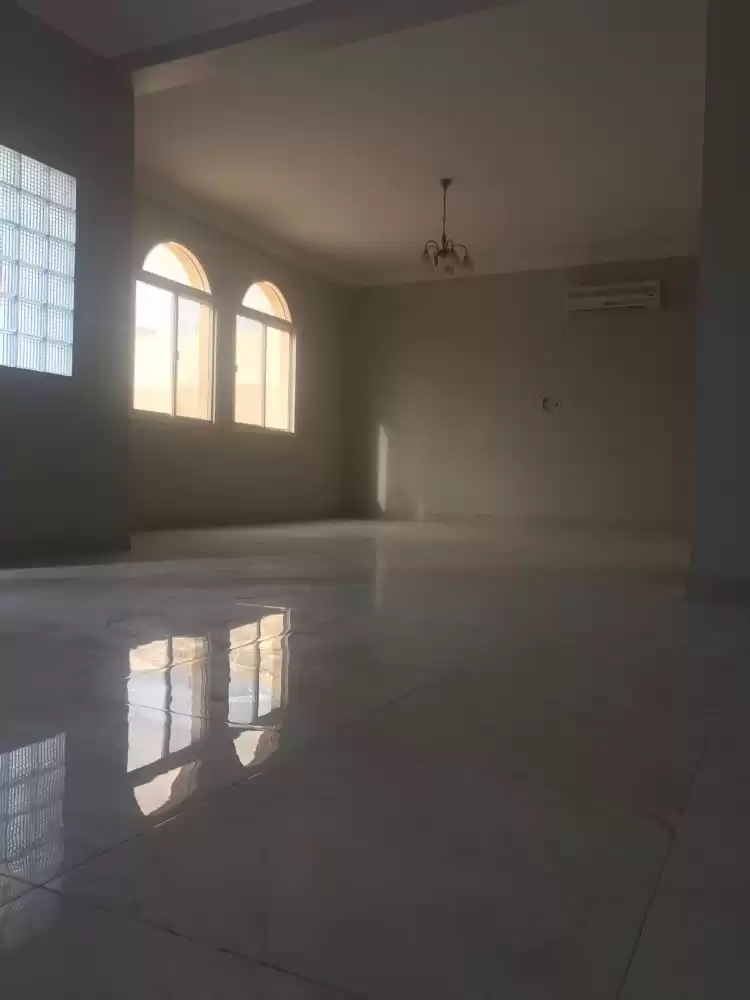 مسکونی املاک آماده 6 اتاق خواب U/F ویلای مستقل  برای فروش که در السد , دوحه #18415 - 1  image 