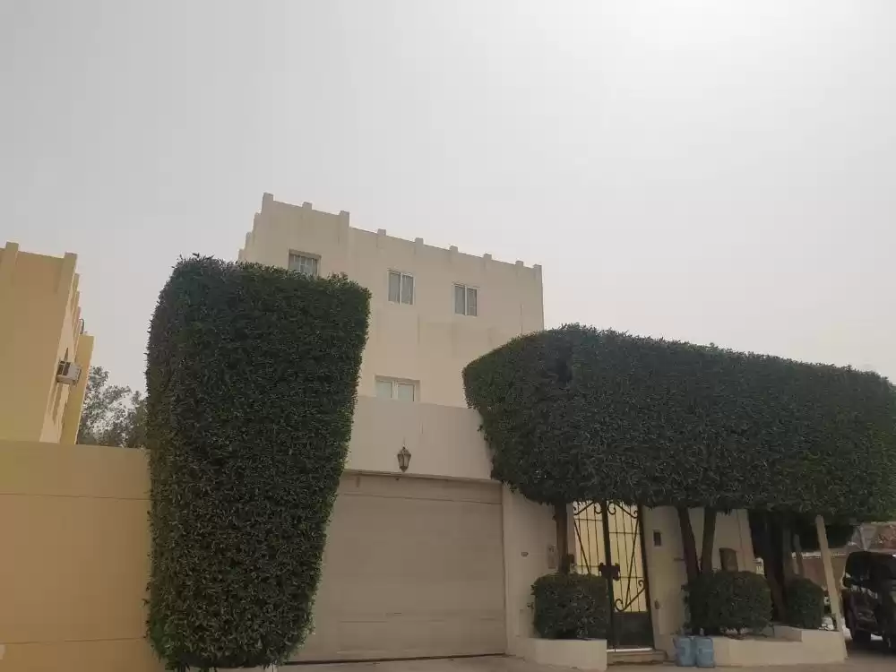 سكني عقار جاهز 5 غرف  غير مفروش فيلا  للبيع في السد , الدوحة #18465 - 1  صورة 
