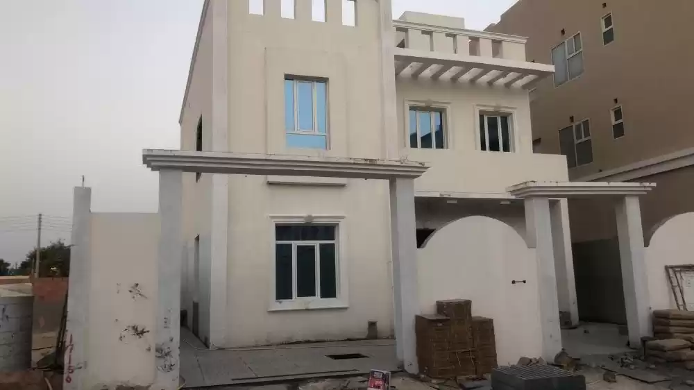 سكني عقار جاهز 6 غرف  غير مفروش فيلا  للبيع في السد , الدوحة #18469 - 1  صورة 