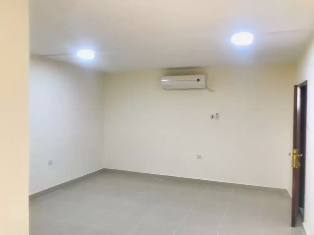 yerleşim Hazır Mülk 3 yatak odası S/F Apartman  kiralık içinde Al Sadd , Doha #18540 - 1  image 