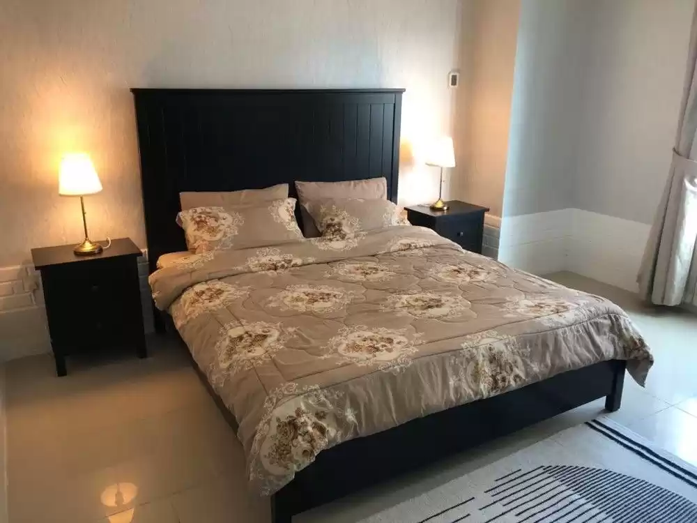Wohn Klaar eigendom 1 Schlafzimmer F/F Wohnung  zu vermieten in Doha #18547 - 1  image 