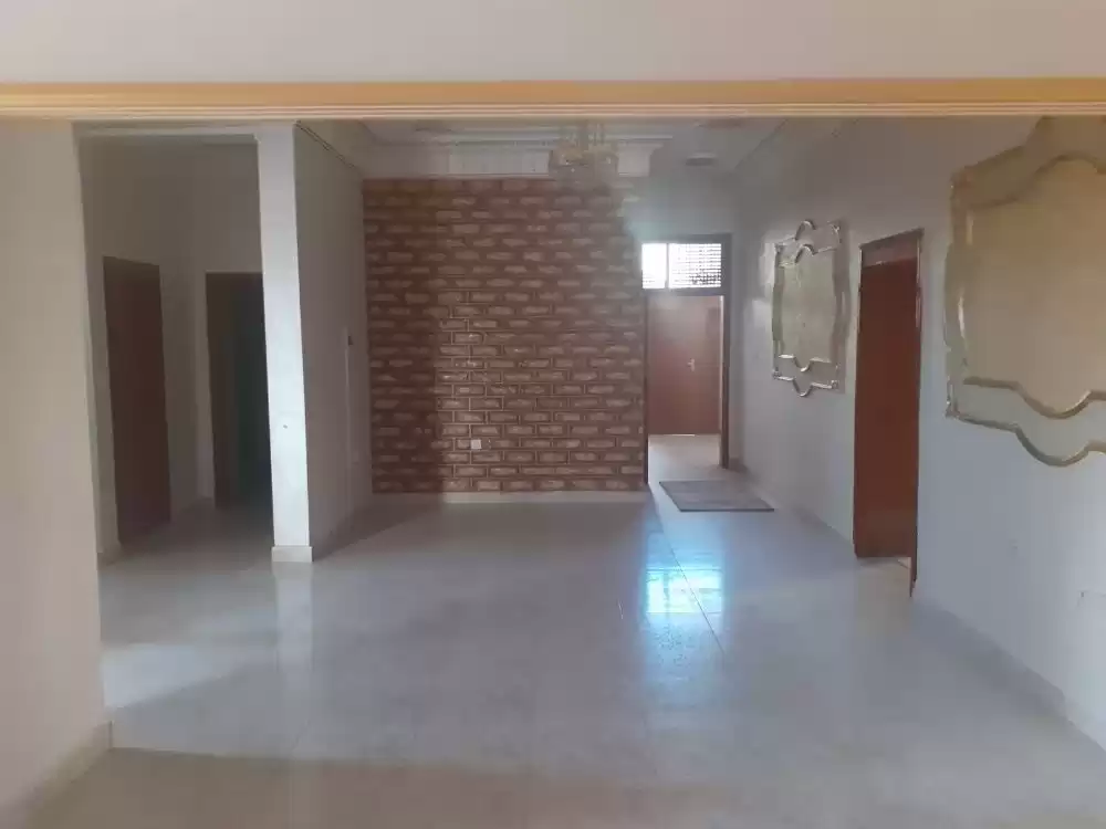 yerleşim Hazır Mülk 7 Yatak Odası U/F Müstakil Villa  satılık içinde Doha #18575 - 1  image 