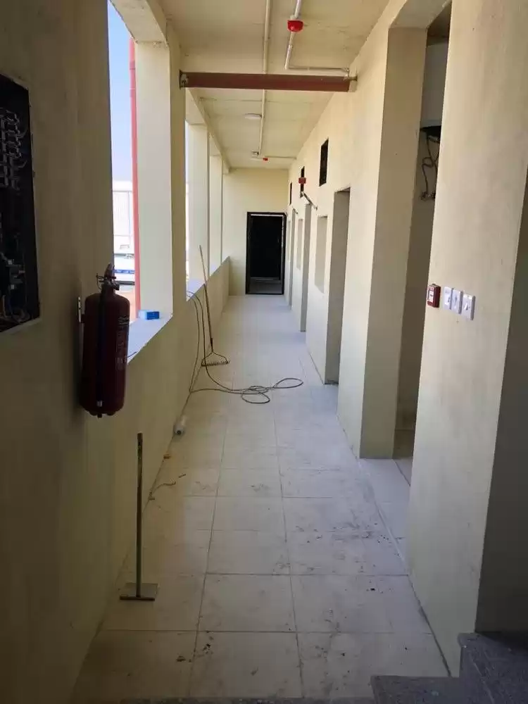تجاری املاک آماده U/F انبار  برای اجاره که در دوحه #18779 - 1  image 