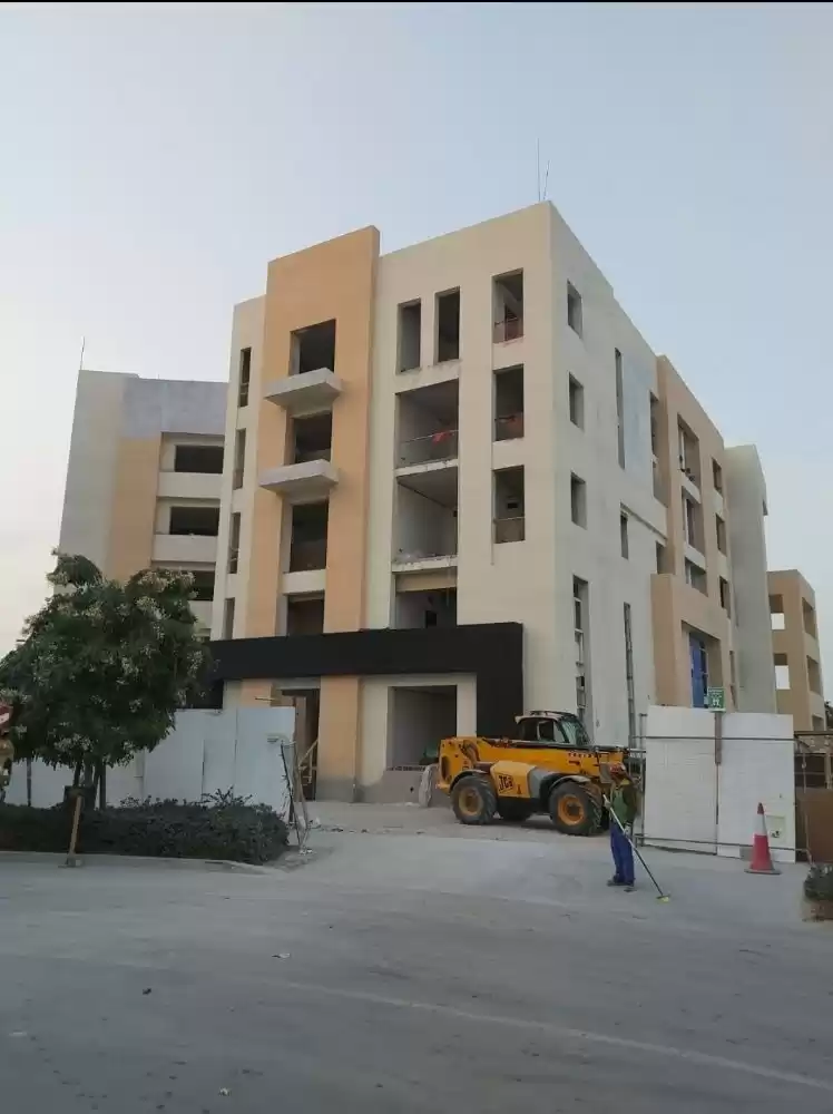 Wohn Klaar eigendom 2 Schlafzimmer S/F Wohnung  zu verkaufen in Al Sadd , Doha #18787 - 1  image 