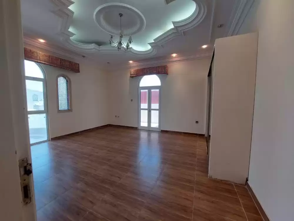 Residential Ready Property 1 Bedroom U/F Apartment  for rent in Al Sadd , Doha #18872 - 1  image 
