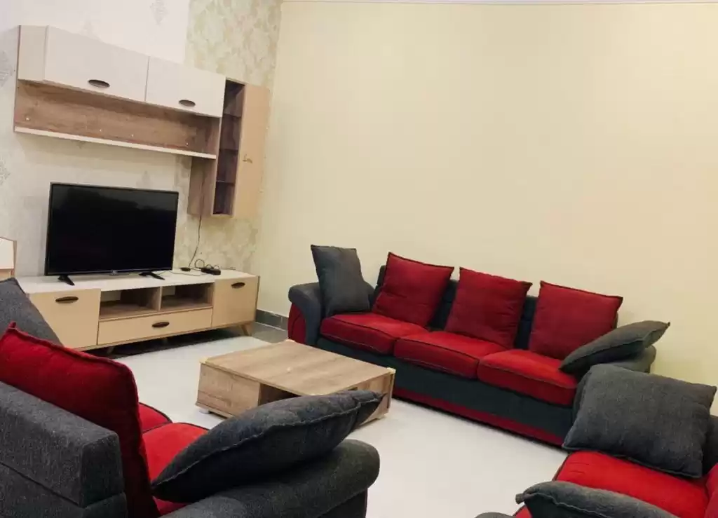 مسکونی املاک آماده 3 خوابه U/F ویلا در مجتمع  برای اجاره که در السد , دوحه #19082 - 1  image 