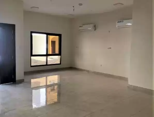 Wohn Klaar eigendom 5 Schlafzimmer S/F Alleinstehende Villa  zu vermieten in Al Sadd , Doha #19091 - 1  image 