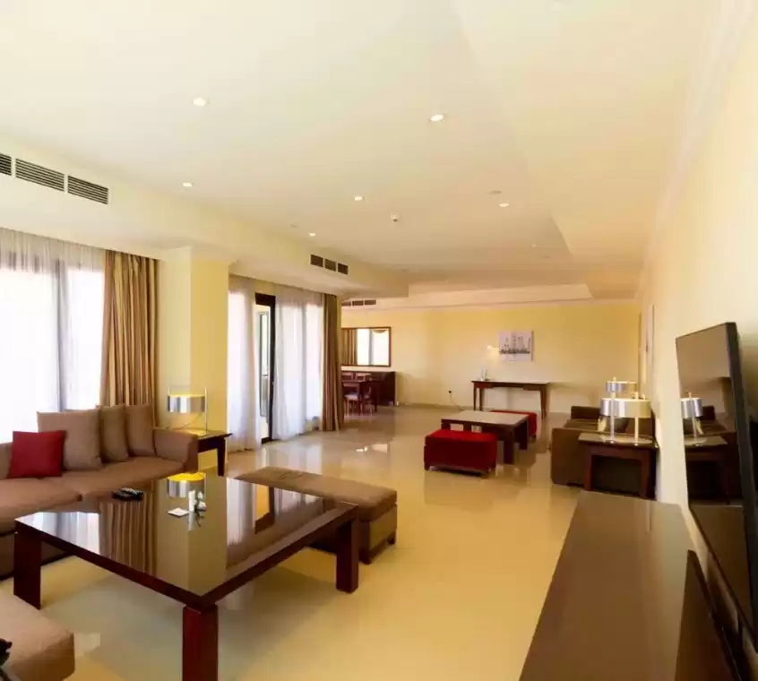 Mixte Utilisé Propriété prête 3 + femme de chambre F / F Penthouse  a louer au Al-Sadd , Doha #19549 - 1  image 