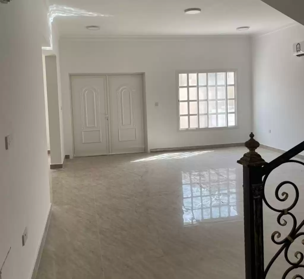 Résidentiel Propriété prête Studio U / f Logement de la main-d'œuvre  a louer au Doha #19573 - 1  image 
