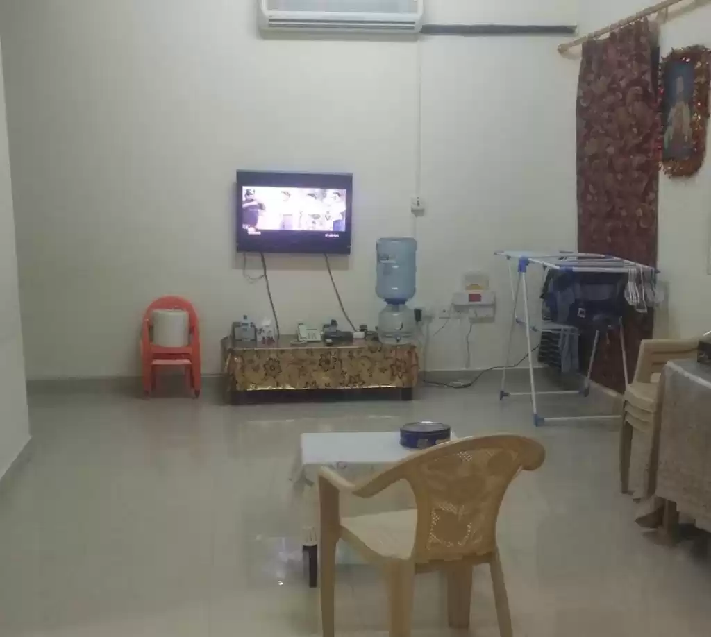 Wohn Klaar eigendom 1 Schlafzimmer F/F Arbeidsaccommodatie  zu vermieten in Al Sadd , Doha #19609 - 1  image 