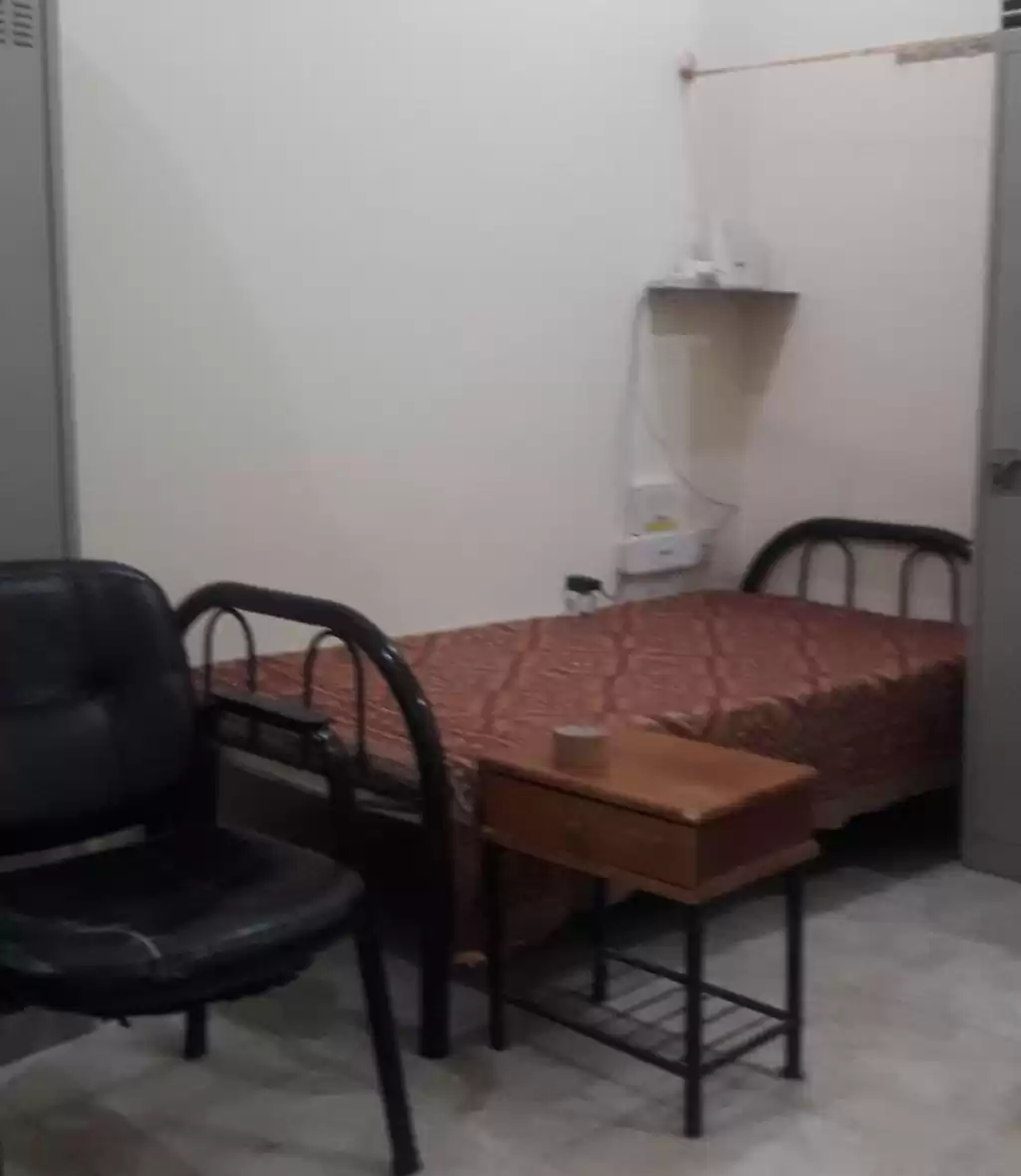 Résidentiel Propriété prête Studio F / F Logement de la main-d'œuvre  a louer au Doha #19661 - 1  image 