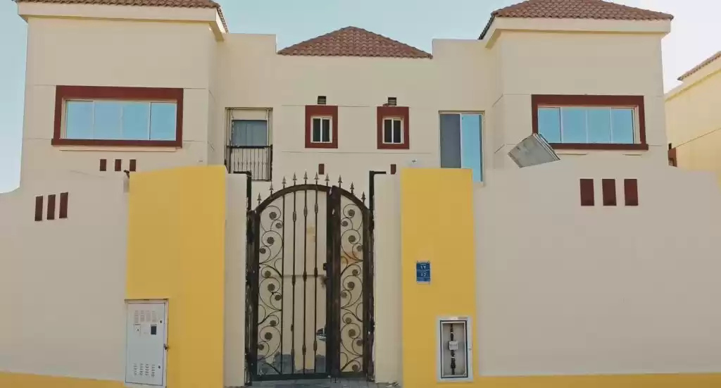 Residential Ready Property 1 Bedroom F/F Labor Accommodation  for rent in Al Sadd , Doha #19706 - 1  image 