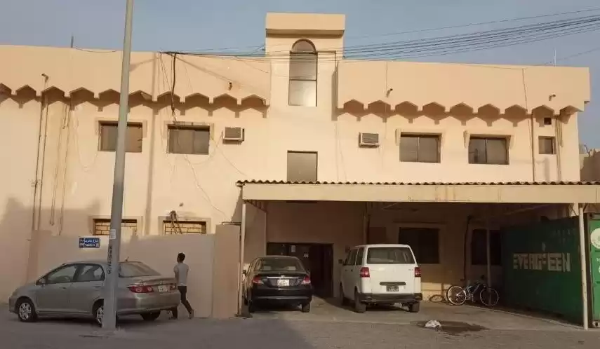 Résidentiel Propriété prête 7 chambres F / F Logement de la main-d'œuvre  a louer au Al-Sadd , Doha #19786 - 1  image 