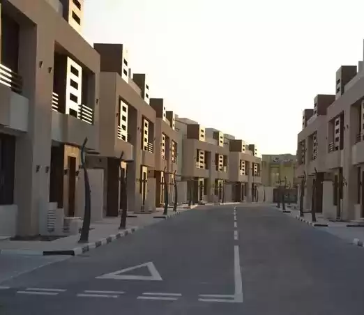 Residential Ready Property 5+maid Bedrooms U/F Compound  for rent in Al Sadd , Doha #19890 - 1  image 