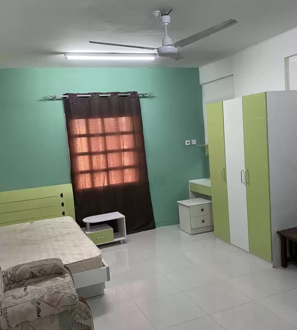 yerleşim Hazır Mülk 1 yatak odası F/F İşçi Konaklama  kiralık içinde Doha #19991 - 1  image 