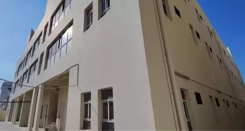Mixed Use Ready Property 7+ Bedrooms U/F Building  for rent in Al Sadd , Doha #20047 - 1  image 
