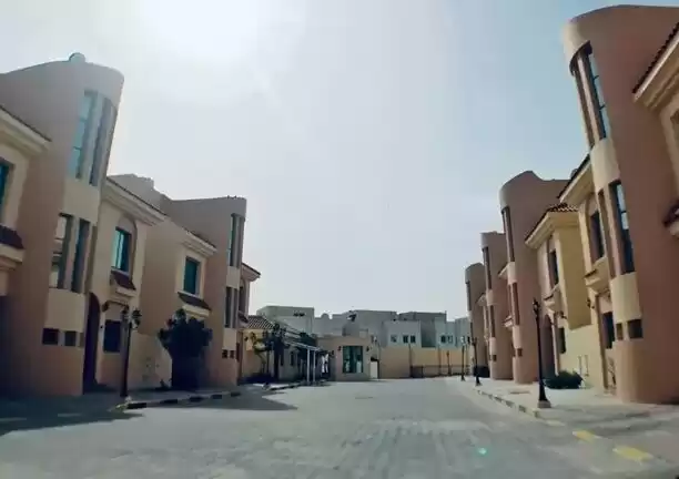 مسکونی املاک آماده 5 اتاق خواب U/F ترکیب  برای اجاره که در السد , دوحه #20082 - 1  image 