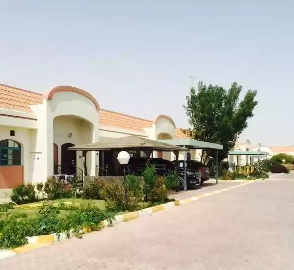 سكنية وتجارية عقار جاهز 7+ غرف  غير مفروش مجمع  للإيجار في السد , الدوحة #20147 - 1  صورة 