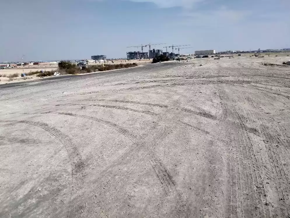 Terre Propriété prête Terrain à usage mixte  a louer au Al-Sadd , Doha #20174 - 1  image 