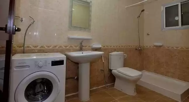 Residential Ready Property 2 Bedrooms U/F Apartment  for rent in Al Sadd , Doha #20201 - 1  image 