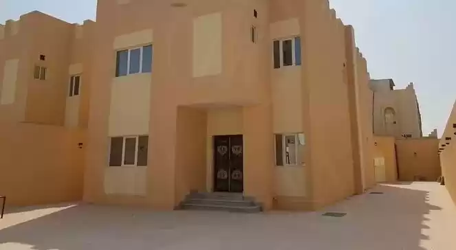 سكني عقار جاهز 5 + غرفة خادمة غير مفروش فيلا  للإيجار في السد , الدوحة #20202 - 1  صورة 